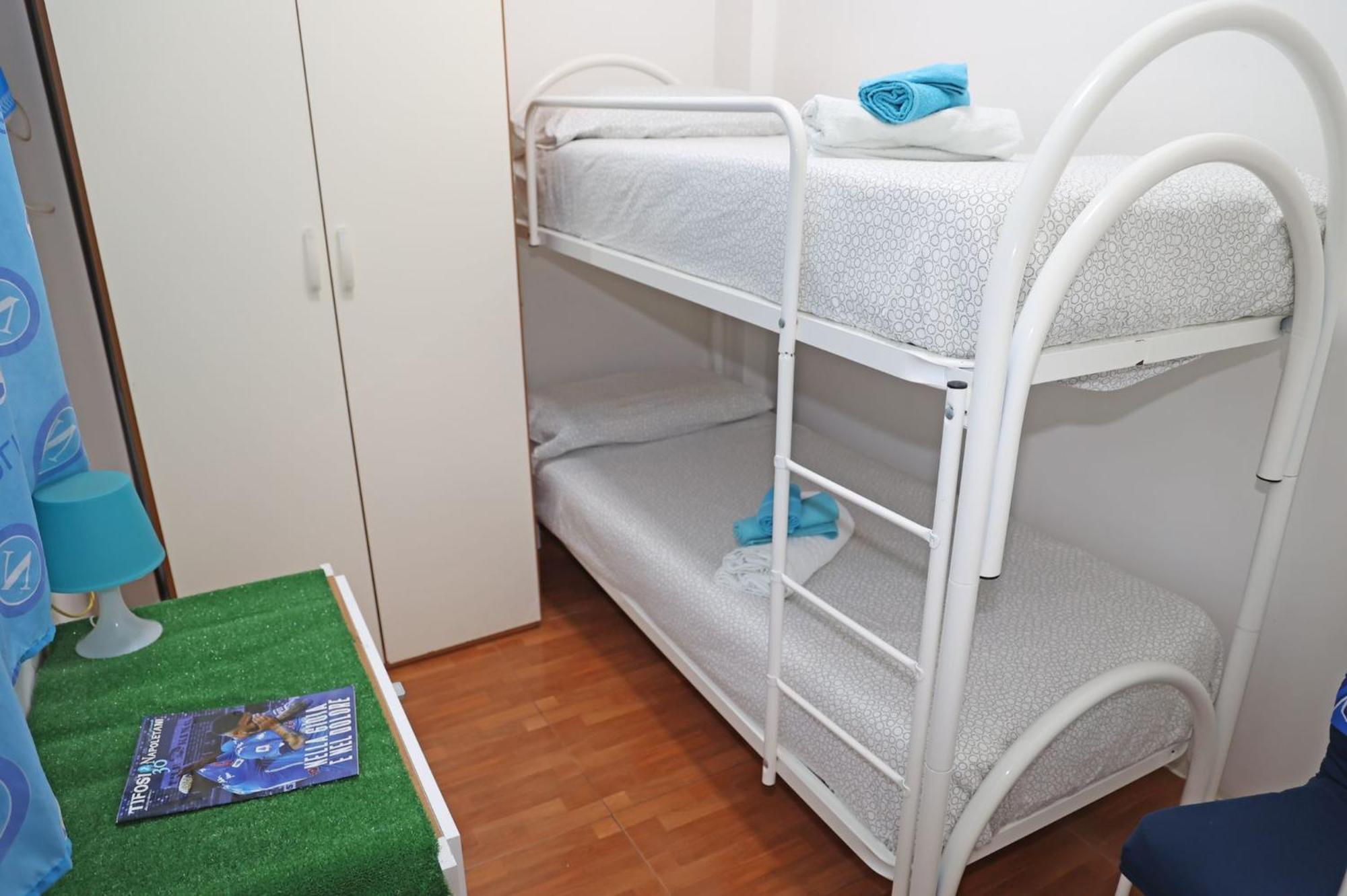 Apartamento La mano de Dios Nápoles Exterior foto